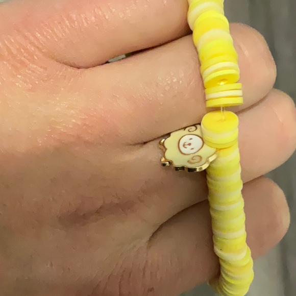 Yellow lamb - Picture 4 of 4